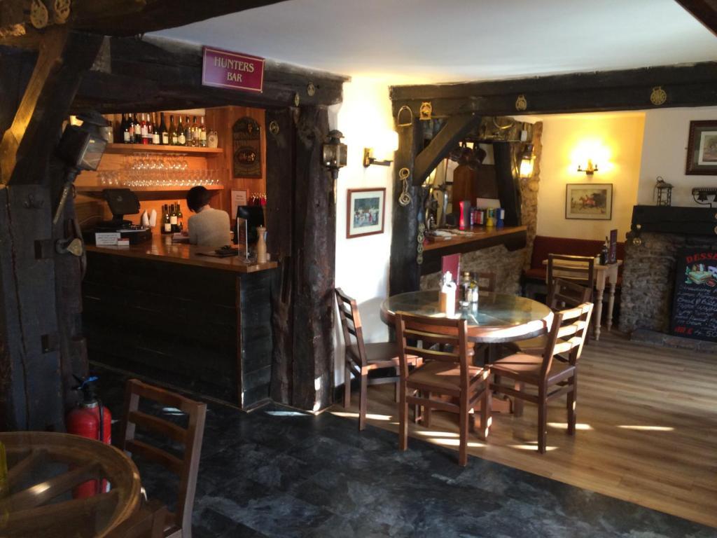 Hunters Lodge Inn Wincanton Exterior foto