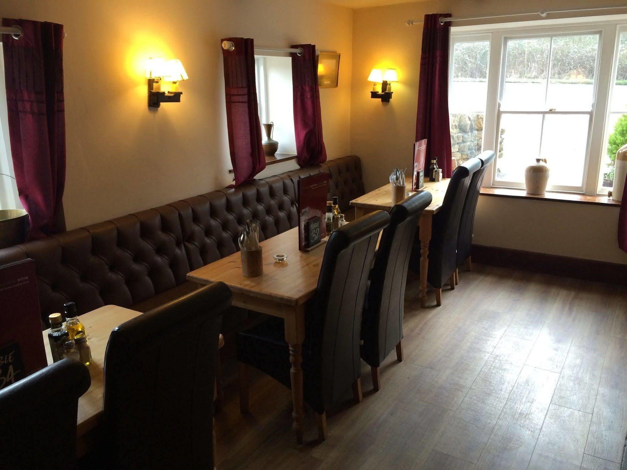 Hunters Lodge Inn Wincanton Exterior foto